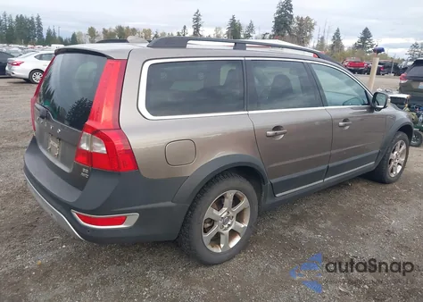 2010 Volvo Xc70 3.2 z USA, uszkodzony, nr VIN YV4960BZ3A1089489